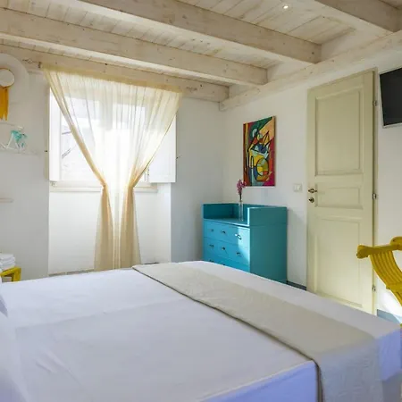 Luce Boutique 3* Феллине