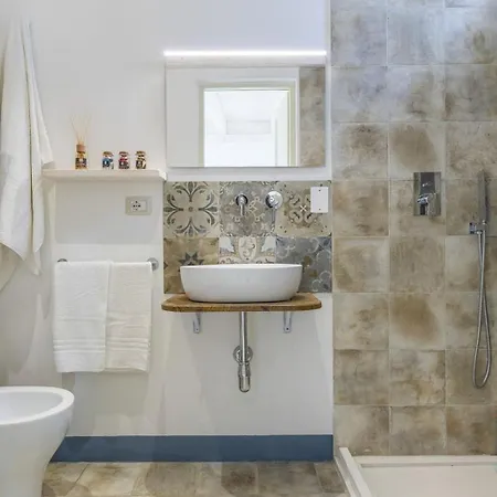 Luce Boutique 3* Феллине